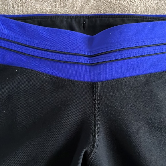 NIKE DRI-FIT LEGGINGS SIZE SMALL - Picture 5 of 6